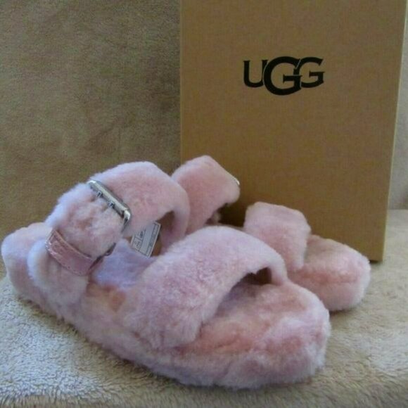 Brand new Pretty in Pink UGG slippers - Picture 1 of 3